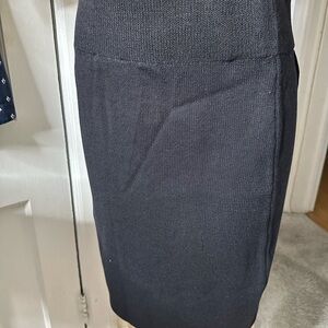Vintage St. John Elegant Black knit Pencil Skirt fits L